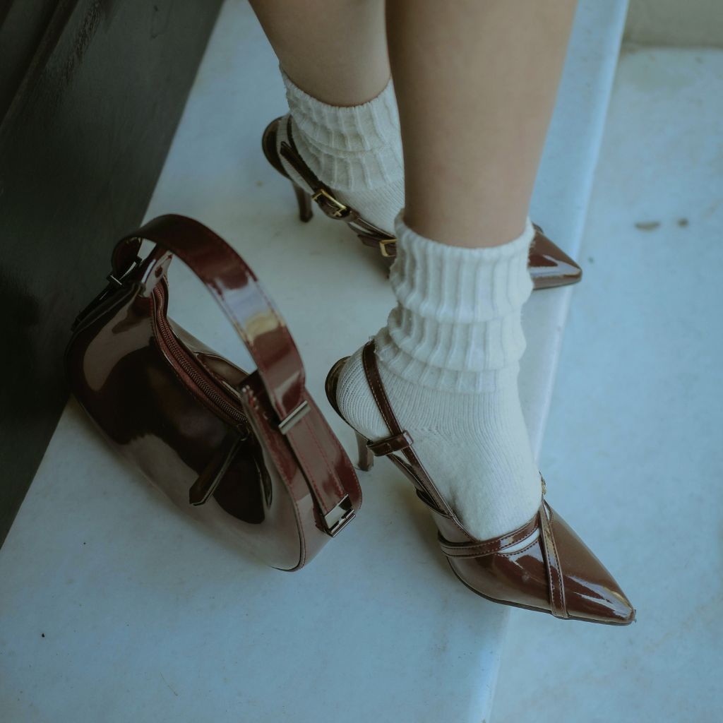 Does Wearing Thin Socks Make Shoes Last Longer (1)