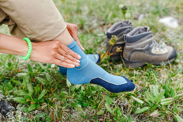 Do Socks Reduce Shoe Odor in Enclosed Shoes?